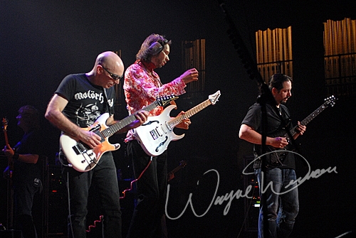 Live concerts photographs of G3  at Taft Theatre in Cincinnati, OH 03/25/2007 by Wayne Dennon © Dennon Photography